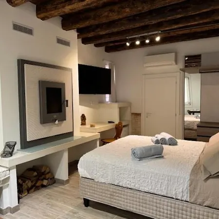 Ca' Val D'ostreghe Apartment